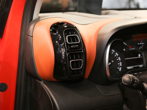 2018350THP ԄӻW g