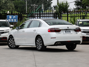 2019款400THP Origins百年臻享版 左后45度