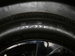 2020款1.6T 四驱插混悦享型 轮胎尺寸