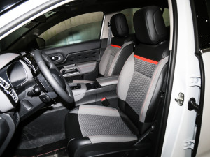 2020款1.6T 四驱插混悦享型 主驾驶座椅