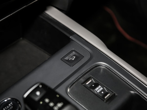 2020款1.6T 四驱插混悦享型 中控区