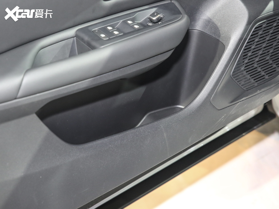 2021ِC5 X 1.6T ҫ