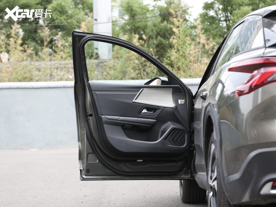 2021ِC5 X 1.6T ҫ