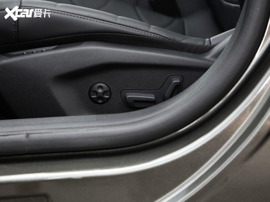 2021ِC5 X 1.6T ҫ