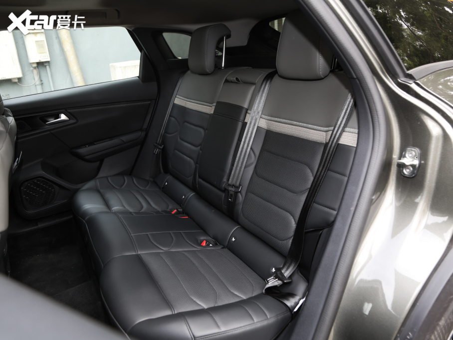 2021ِC5 X 1.6T ҫ