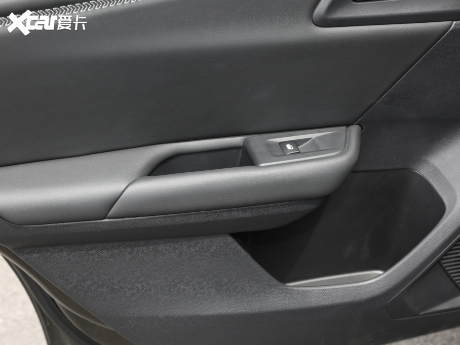 2021ِC5 X 1.6T ҫ