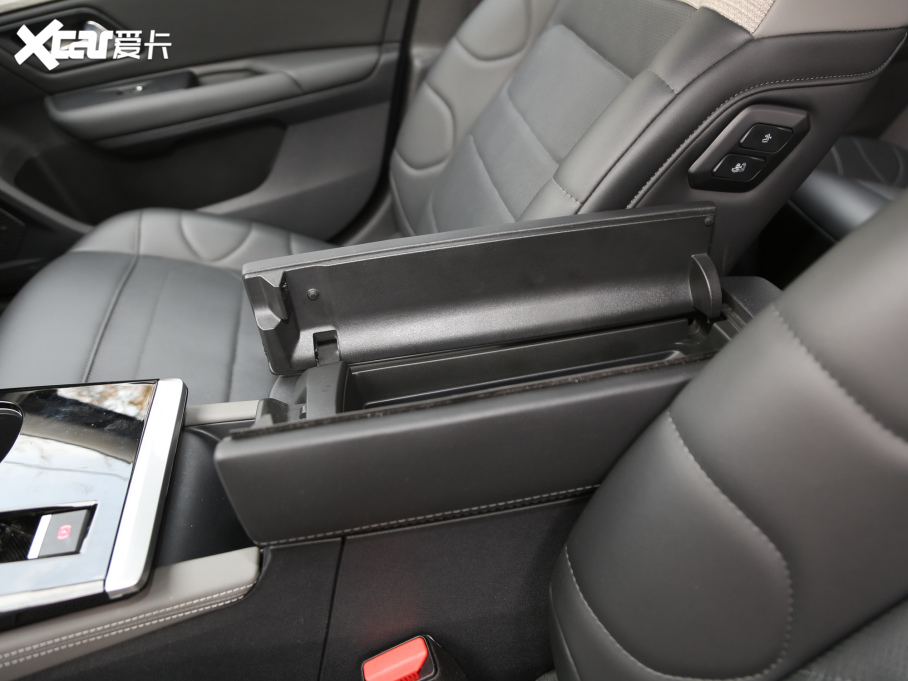 2021ِC5 X 1.6T ҫ