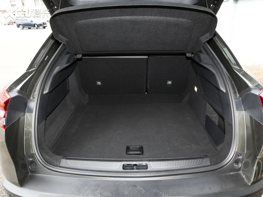 2021ِC5 X 1.6T ҫ