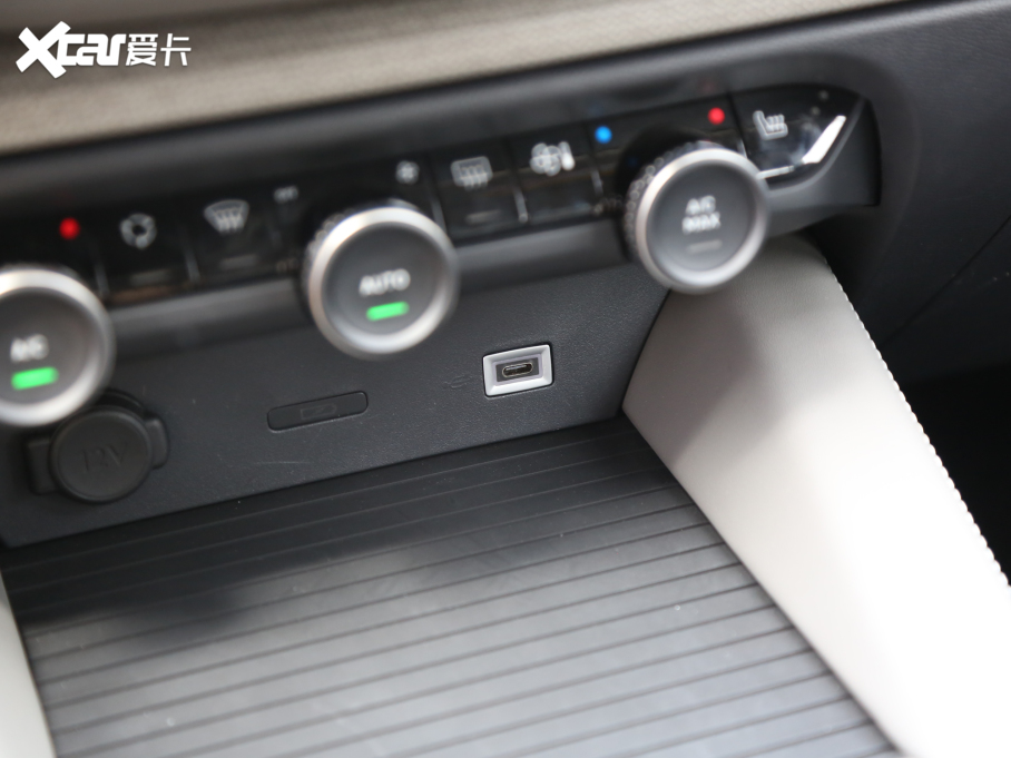 2021ِC5 X 1.6T ҫ