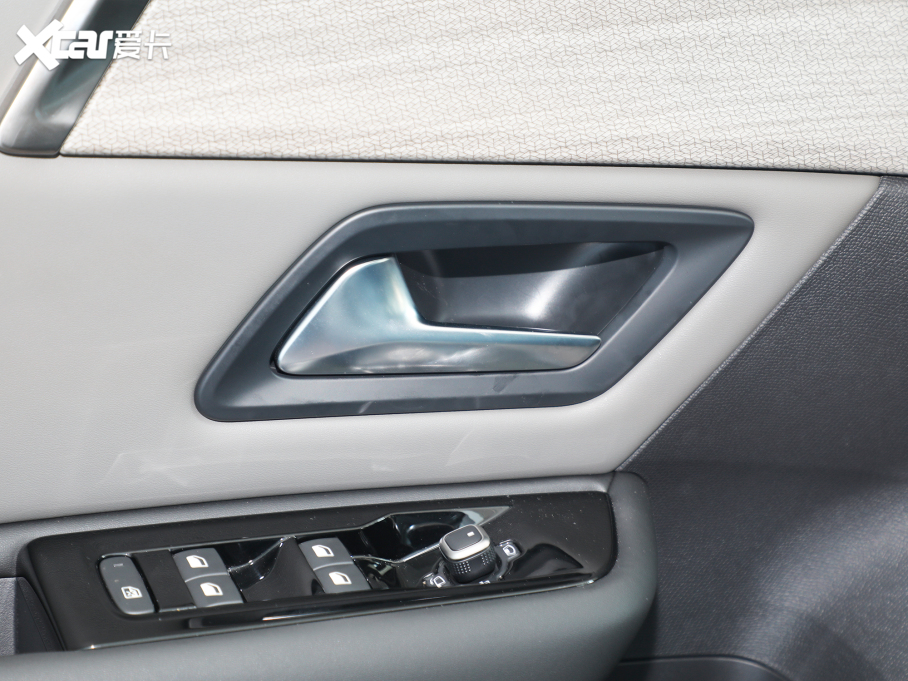 2021ِC5 X 1.6T I