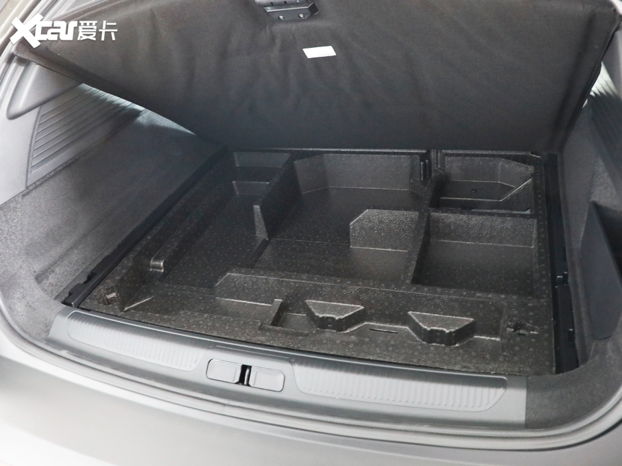 2021ِC5 X 1.6T I