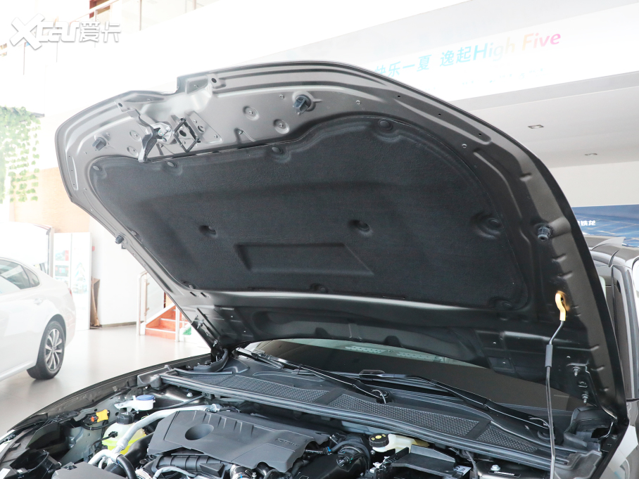 2021ِC5 X 1.6T I