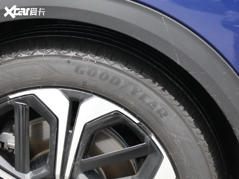 2021ِC5 X 1.6T ҫ