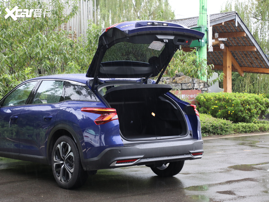 2021ِC5 X 1.6T ҫ