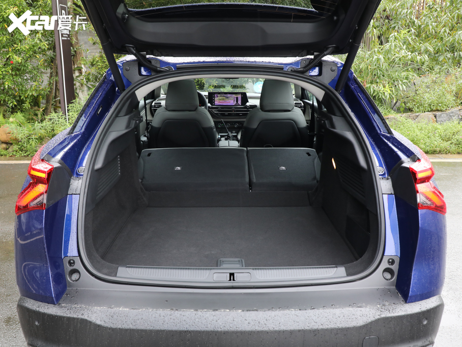 2021ِC5 X 1.6T ҫ