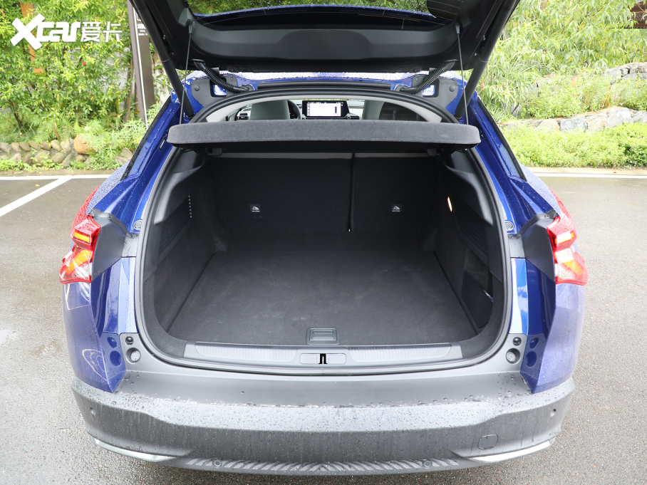 2021ِC5 X 1.6T ҫ