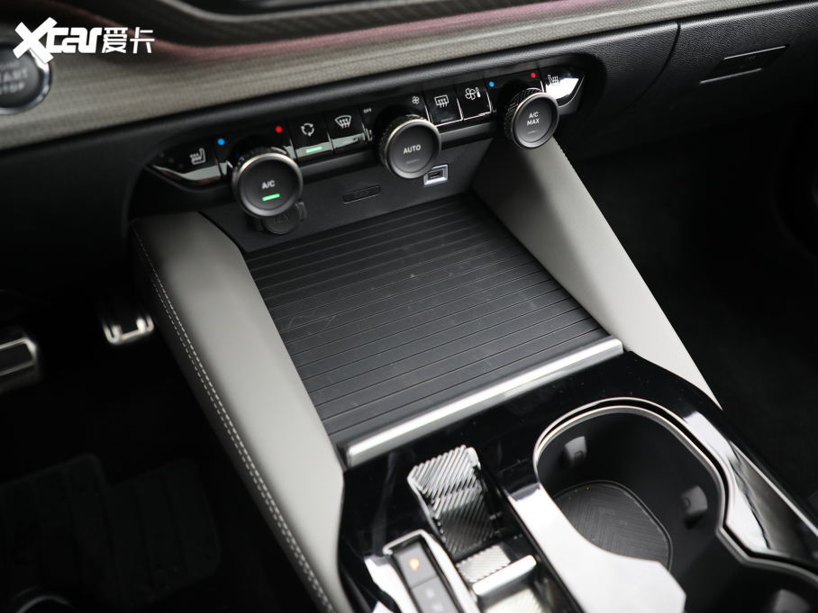 2021ِC5 X 1.6T ҫ