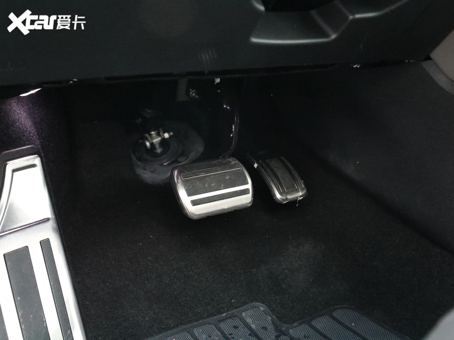 2021ِC5 X 1.6T ҫ