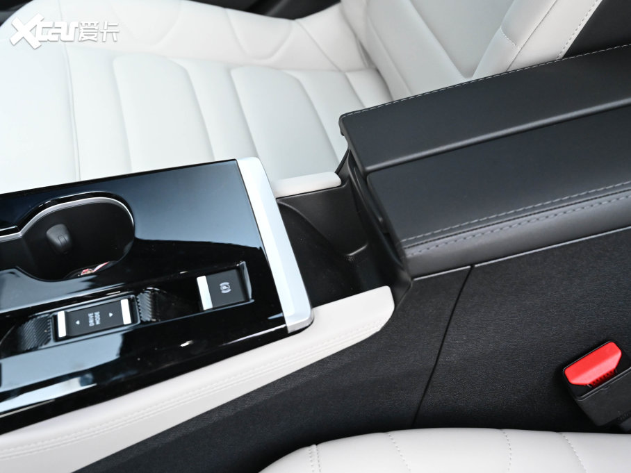 2021ِC5 X 1.6T I