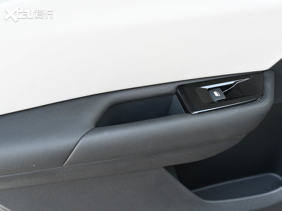 2021ِC5 X 1.6T I