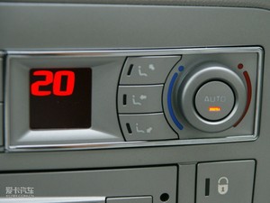 2010款2.3L 自动尊雅版 中控区