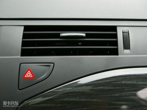 2010款2.3L 自动尊雅版 空调出风口