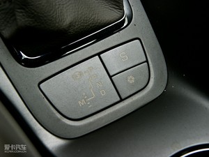 2010款2.3L 自动尊雅版 中控区