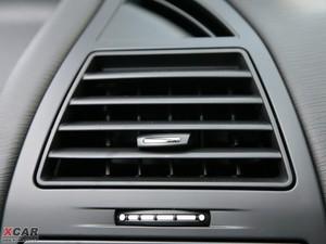 2009款2.0L 自动豪华天窗版 中控区