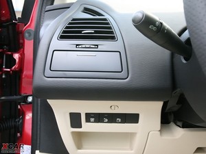 2009款2.0L 自动豪华天窗版 中控区