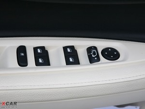 2009款2.0L 自动豪华天窗版 中控区
