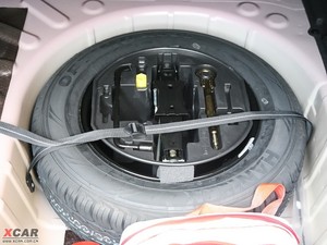 2009款2.0L 自动豪华天窗版 备胎