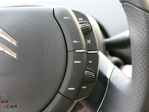 2009款2.0L 自动豪华天窗版 中控区