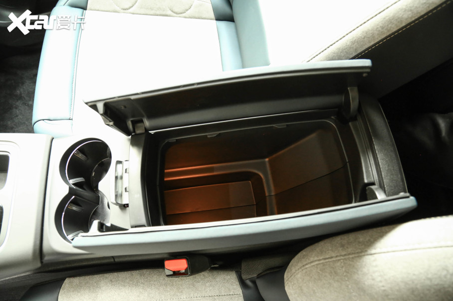 2022 C5 AIRCROSS BEYOND 400THP