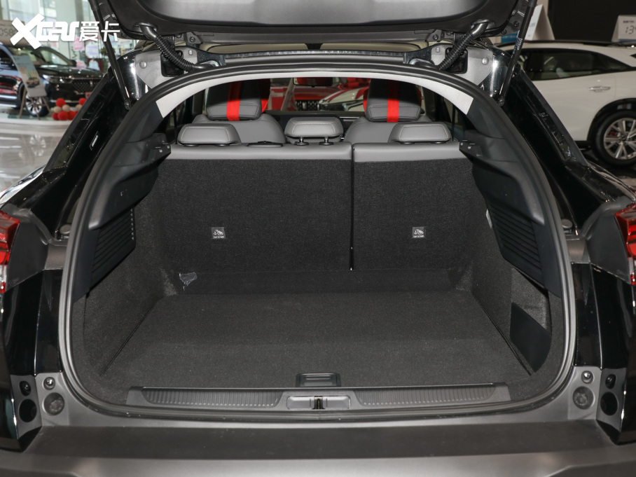 2022ِC5 X 1.6T  _Tt