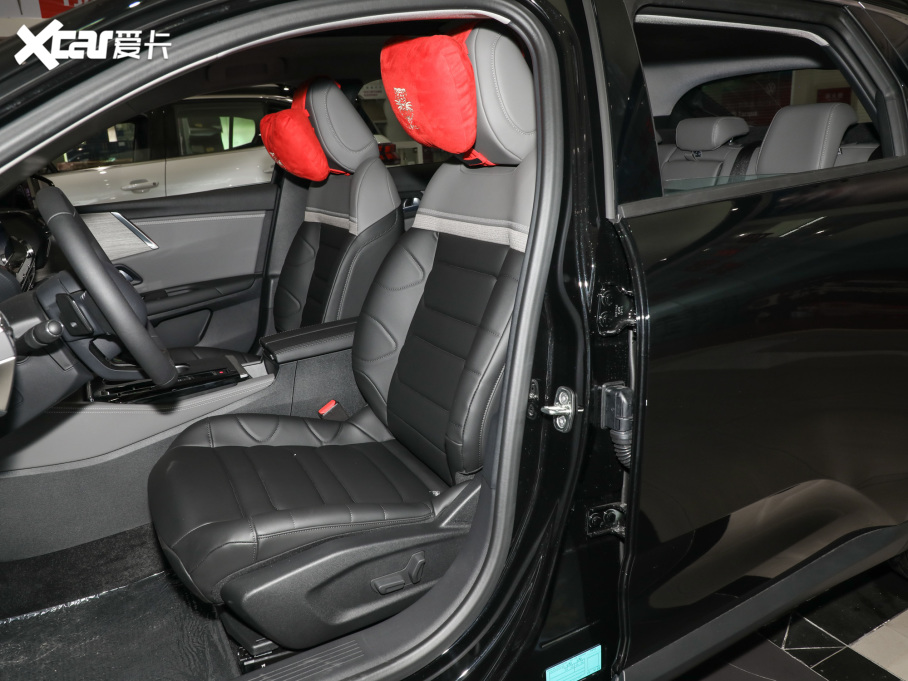 2022ِC5 X 1.6T  _Tt