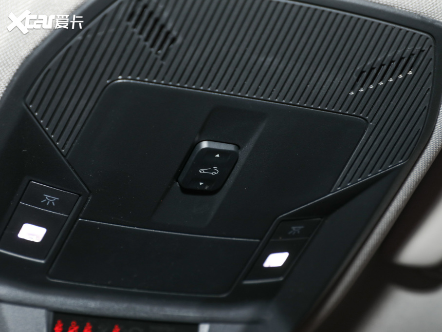 2022ِC5 X 1.6T  _Tt