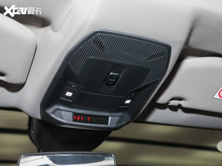 2022ِC5 X 1.6T  _Tt