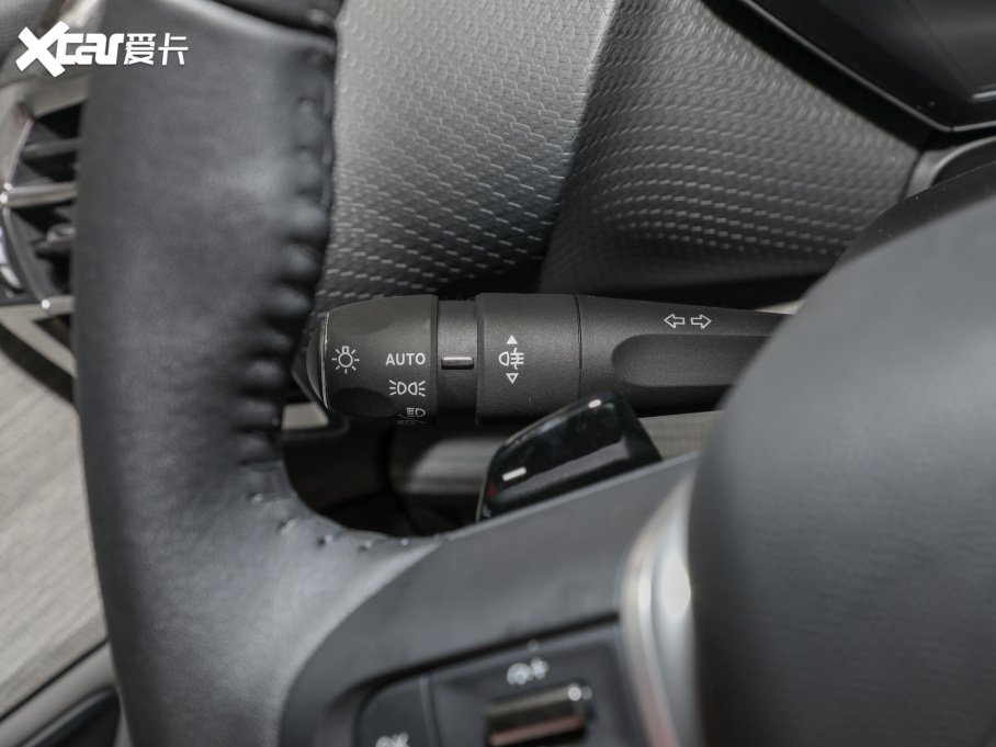 2022ِC5 X 1.6T  _Tt