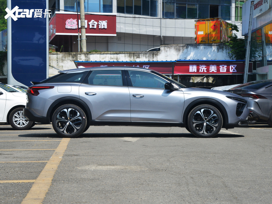 2022ِC5 X 1.6T FM