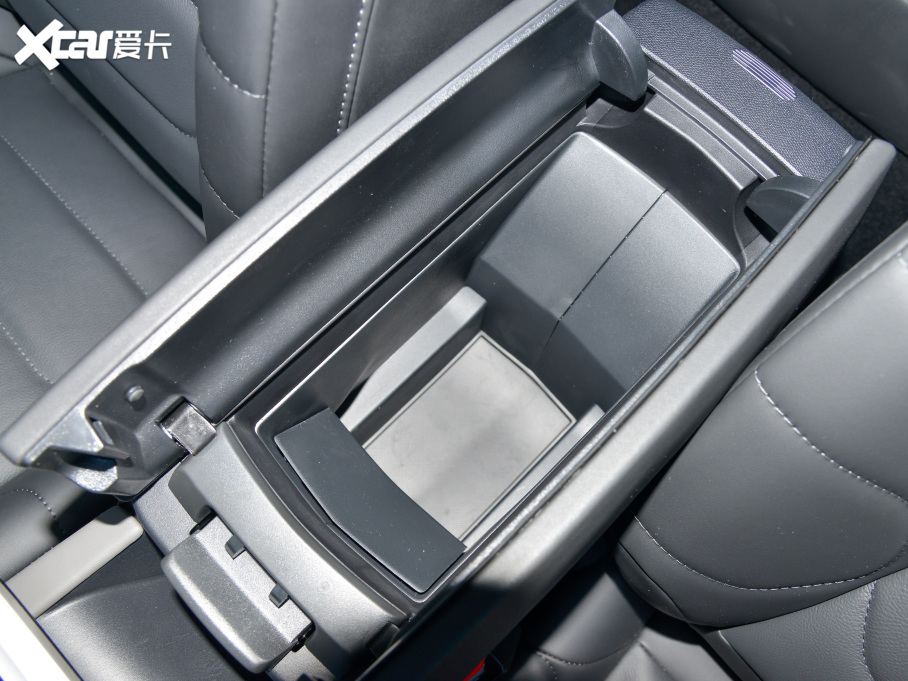 2022ِC5 X 1.6T FM