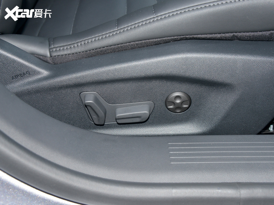 2022ِC5 X 1.6T FM