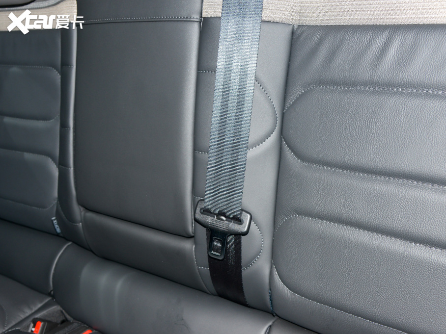 2022ِC5 X 1.6T FM