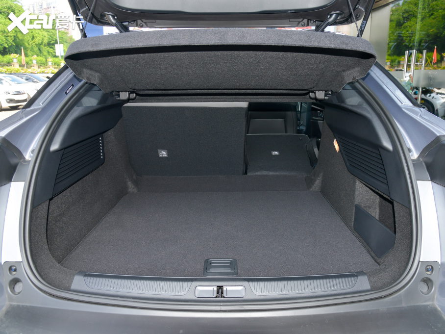 2022ِC5 X 1.6T FM