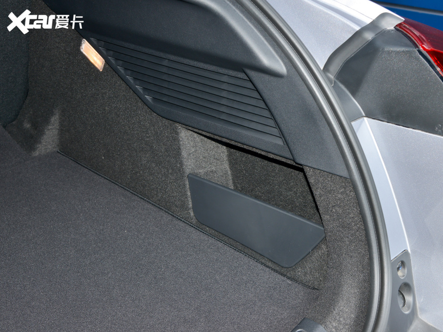 2022ِC5 X 1.6T FM