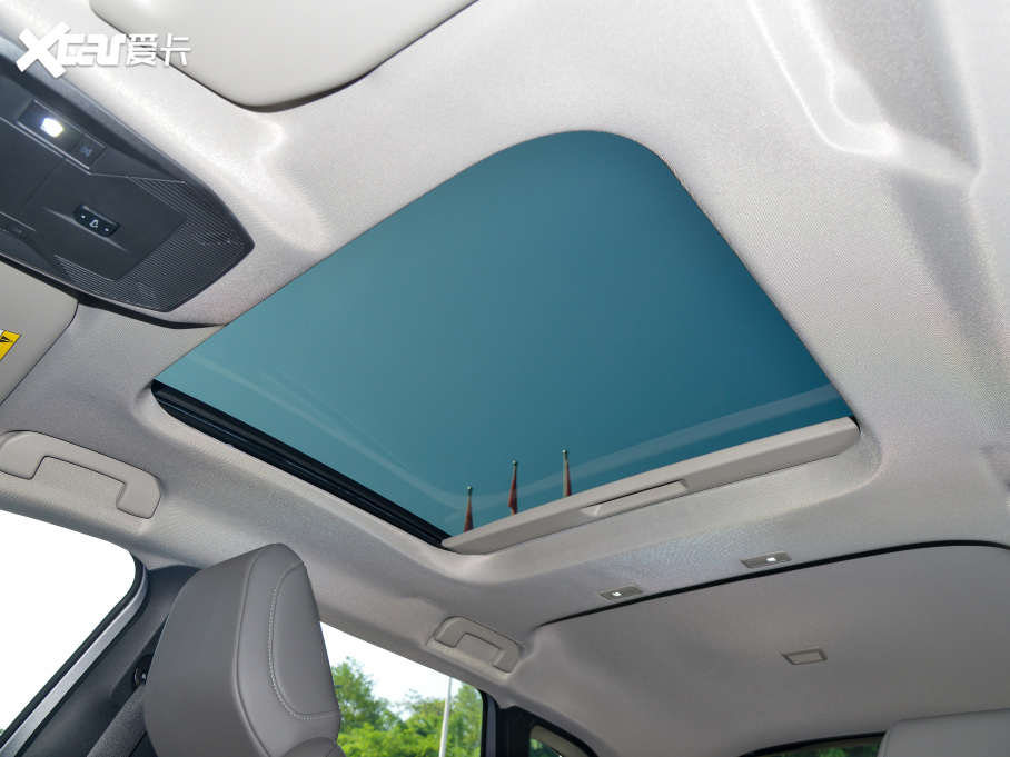 2022ِC5 X 1.6T FM