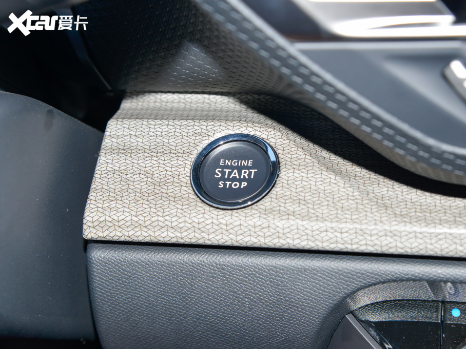 2022ِC5 X 1.6T FM