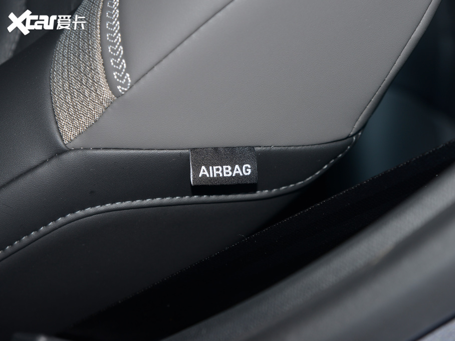 2022ِC5 X 1.6T FM