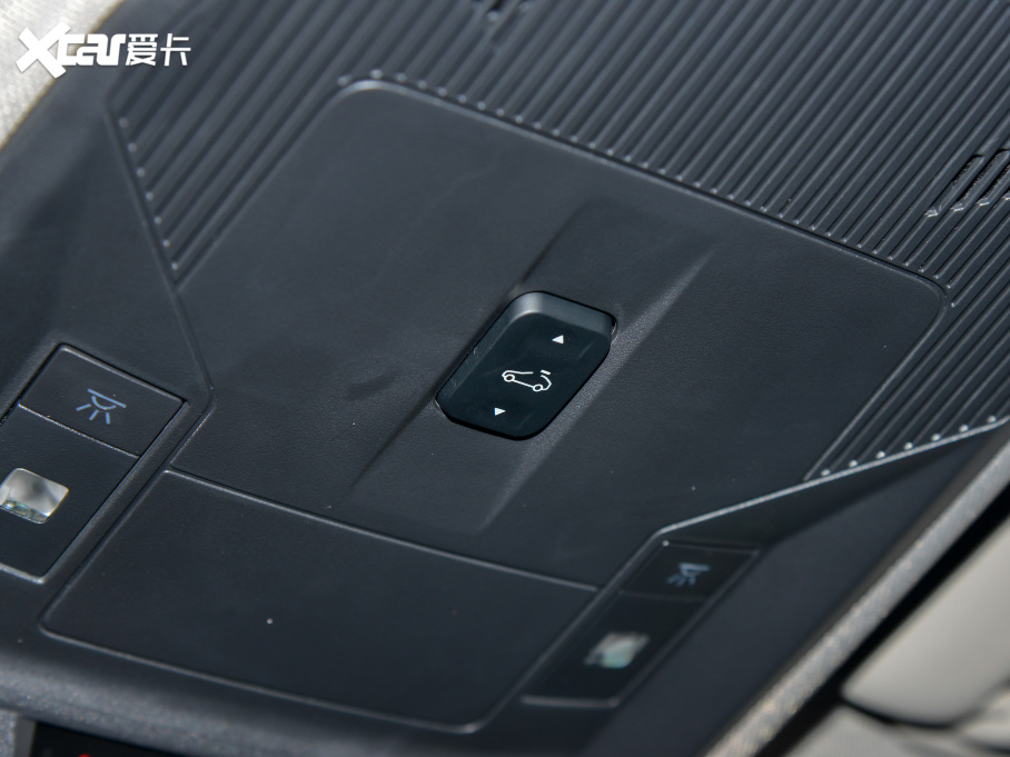 2022ِC5 X 1.6T FM