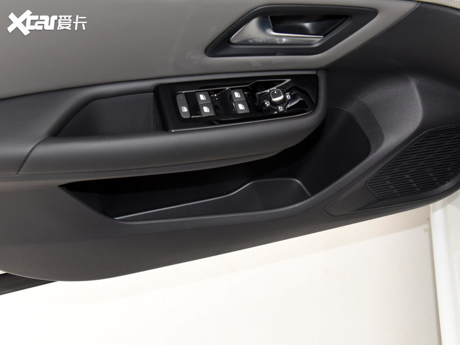 2023ِC5 X 1.6T ҫ