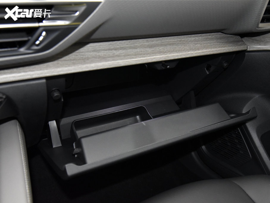 2023ِC5 X 1.6T ҫ